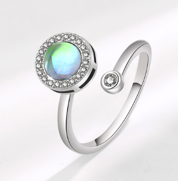 Chic Swivel Ring for Stylish Women